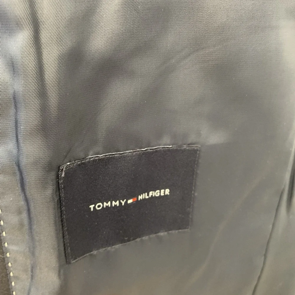 Tommy Hilfiger Sport Coat Men 44 Short Navy‎ Blue Wool Lined Jacket  Travel Flaw